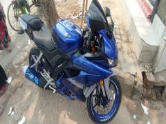 YAMAHA R15 V3